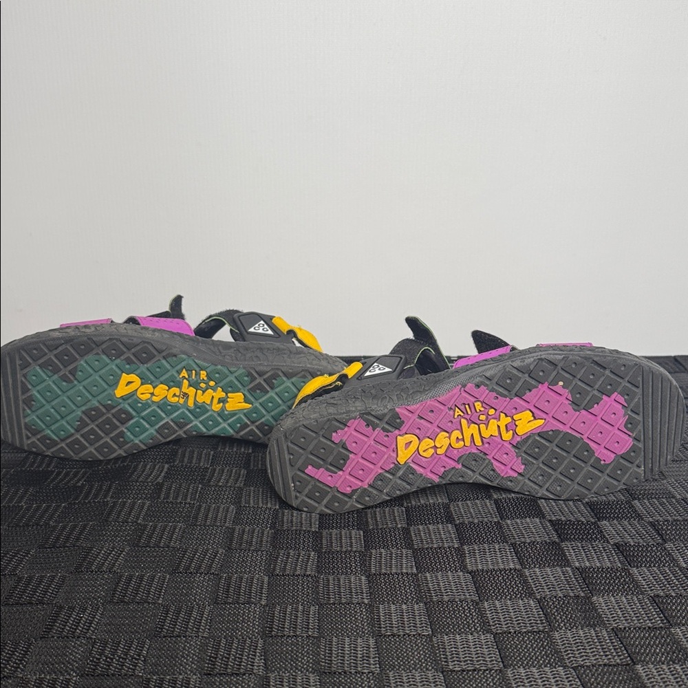 NIKE ACG AIR DESCHUTZ BLACk PURPLE Yellow SIZE 7 Sandals Water Shoes - Picture 3 of 6
